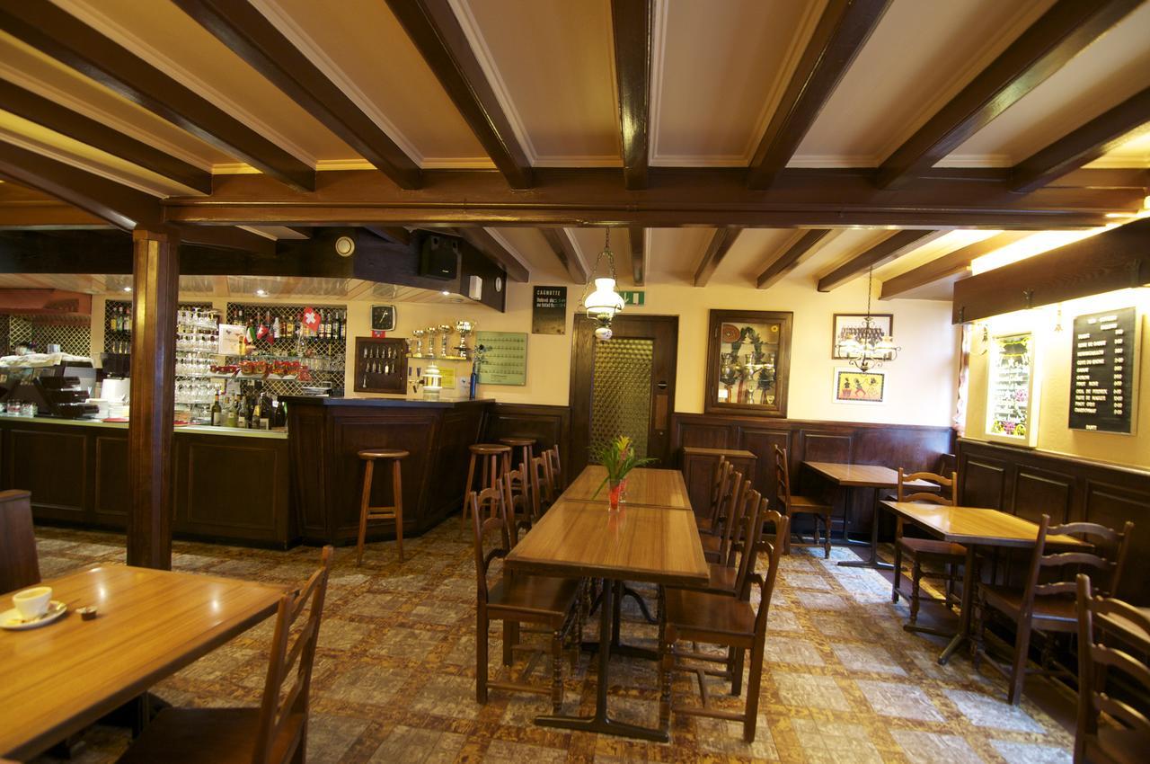 Cressier Hotel De La Croix-Blanche מראה חיצוני תמונה